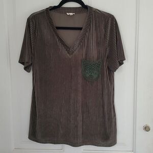 POL Green Ribbed Vneck Top w Pocket